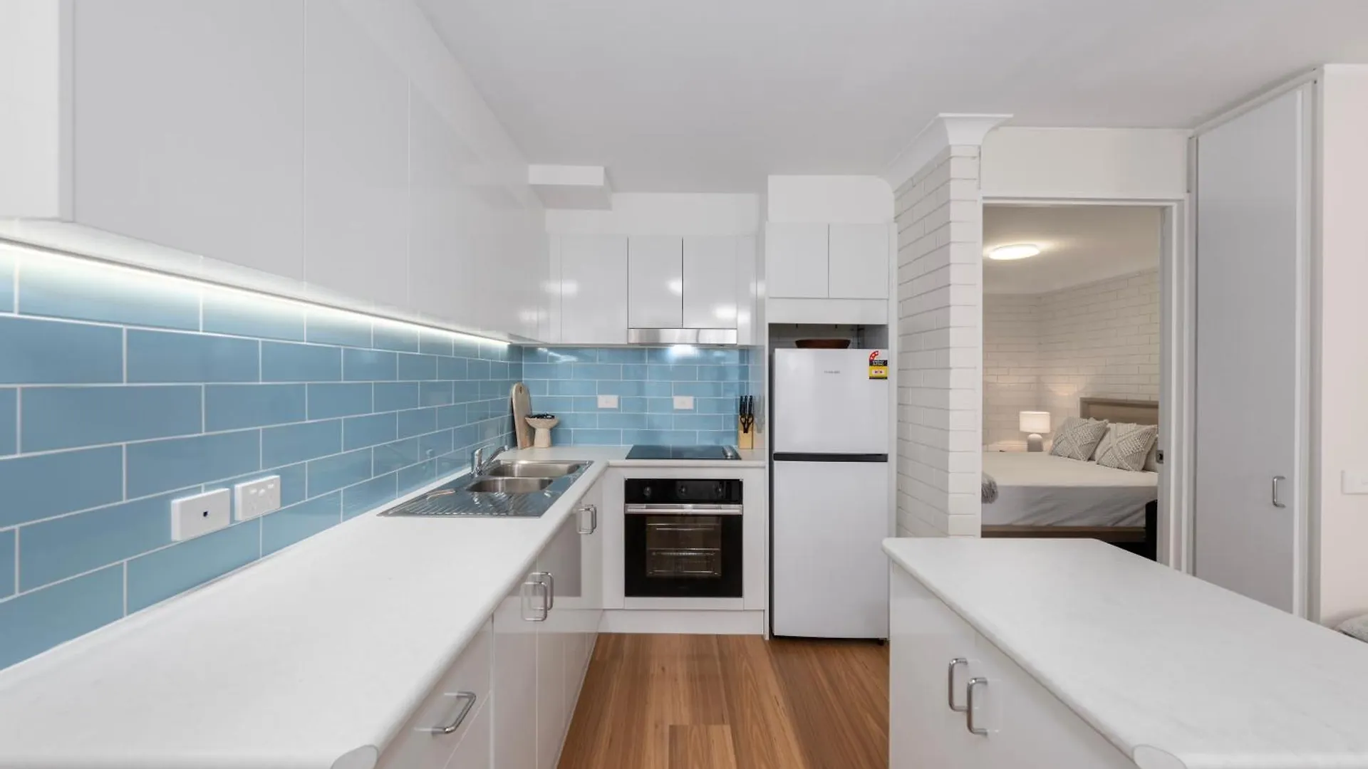 Apartment Surfers Paradise- Meters From The Beach! Gold Coast