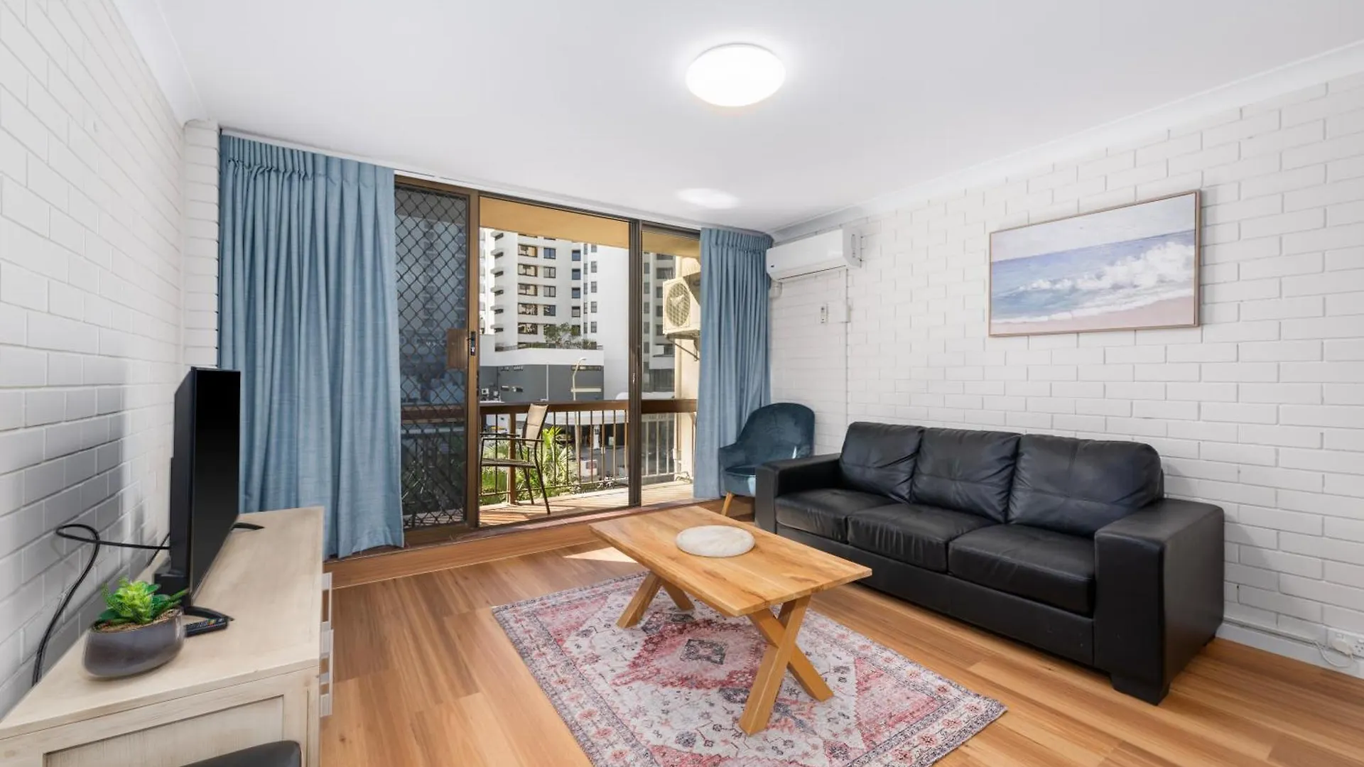 Surfers Paradise- Meters From The Beach! Gold Coast Apartment