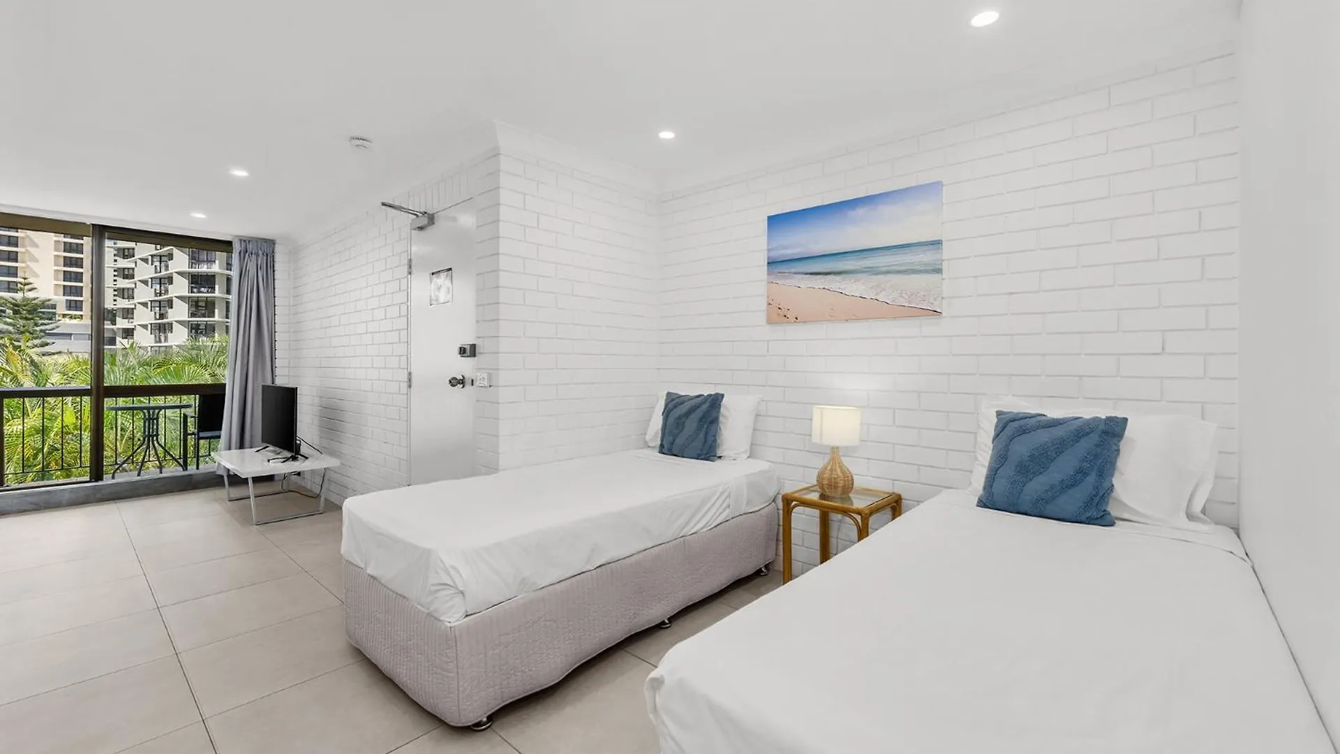 Surfers Paradise- Meters From The Beach! Gold Coast