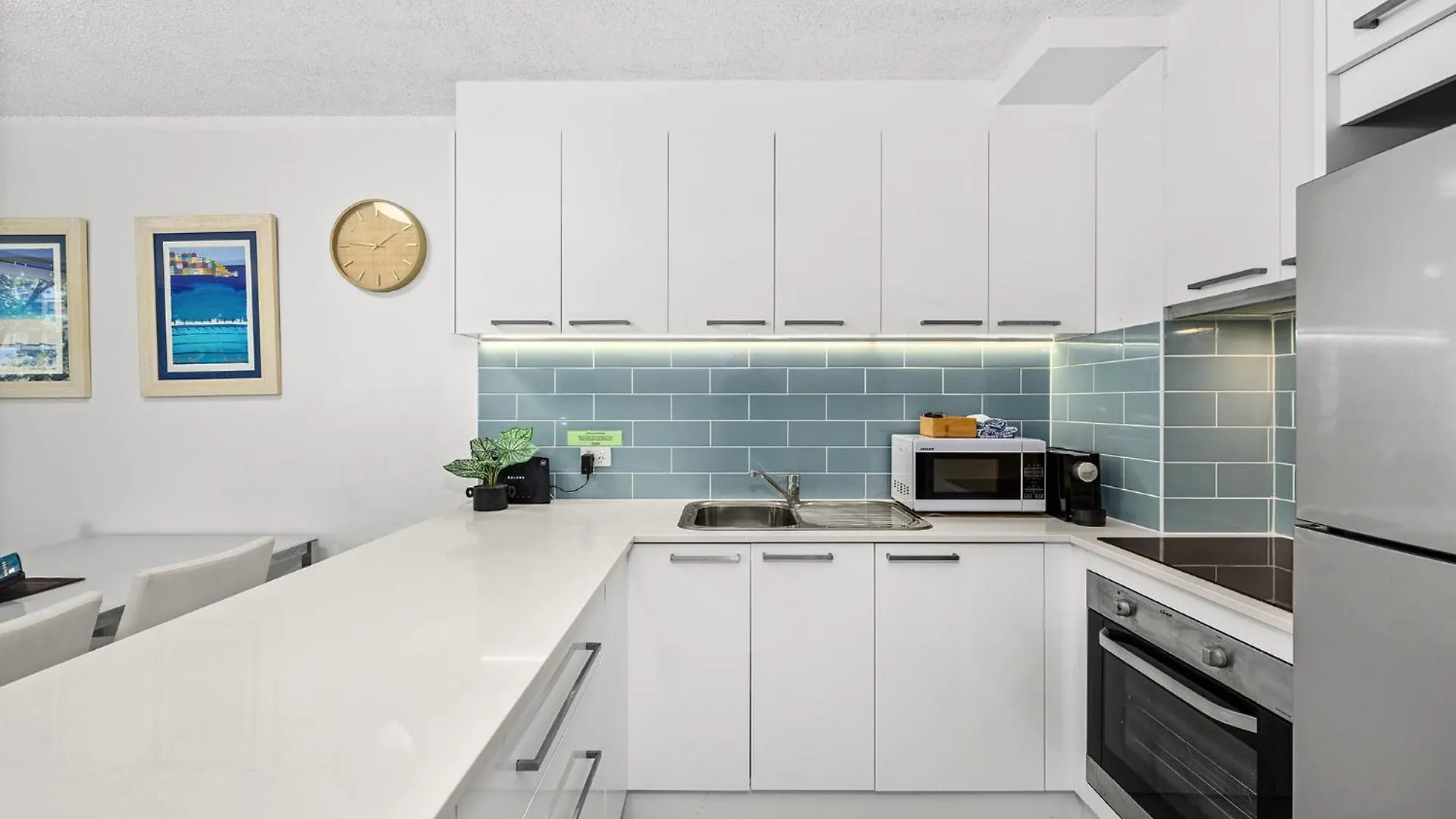 Surfers Paradise- Meters From The Beach! Gold Coast